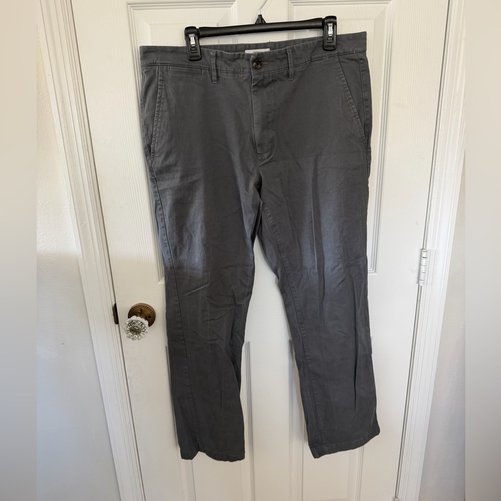 Goodfellow & Co Men's Charcoal Chinos Every Wear Chino 36 W x 32 L straight fit